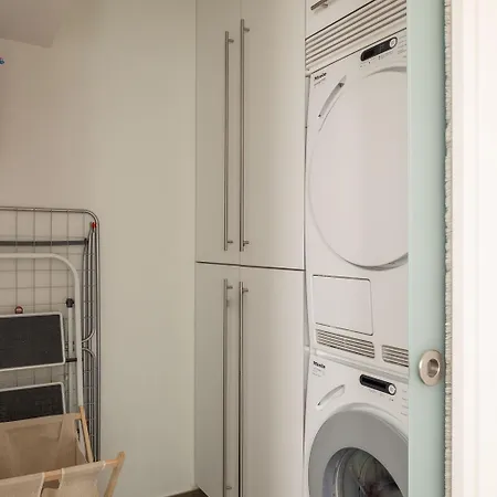 The Passage سان سيباستيان