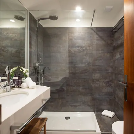 The Passage Apartment *